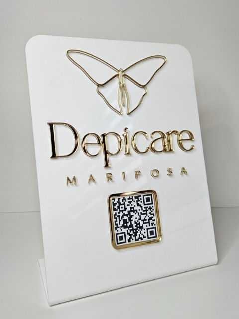 Prezenter stand stojak gięty z kodem QR i logo z plexi | KONFIGURATOR