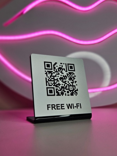 Prezenter stand stojak z kodem QR - FREE WIFI | KONFIGURATOR