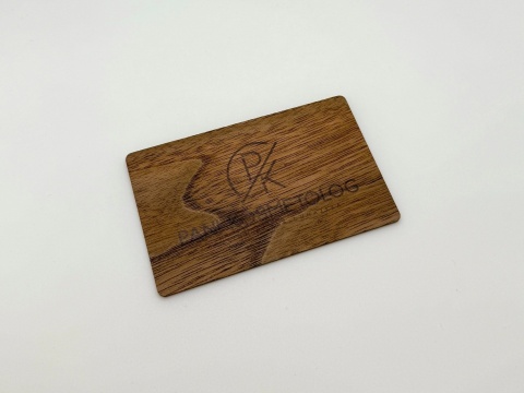 Wizytówka z tagiem NFC - personalizowany gadżet reklamowy