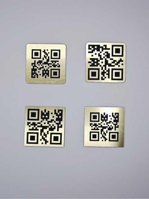 Naklejka z kodem QR | KONFIGURATOR