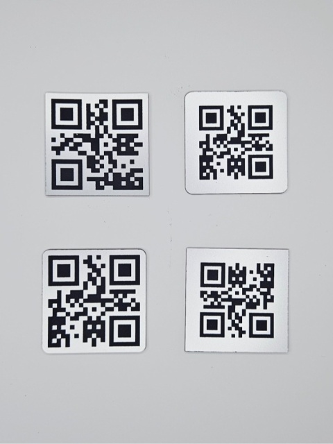 Naklejka z kodem QR | KONFIGURATOR