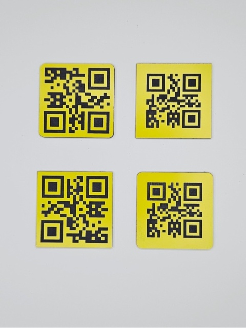 Naklejka z kodem QR | KONFIGURATOR