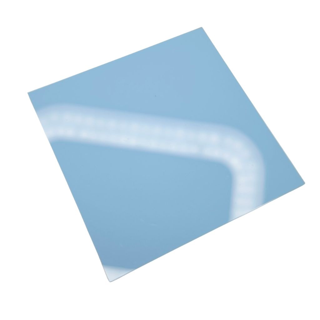 Plexi-blekitna-chmurka-polysk-satynowy-mat-2-Laserowa-precyzja.jpg